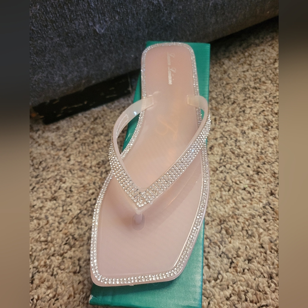 Lauren Lorraine NIB Tampa Pink Womans Thong Sandals Flip Flops